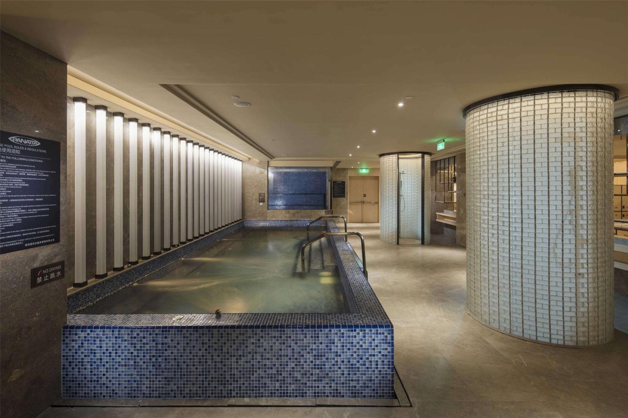 Hilton Shekou Nanhai 5*